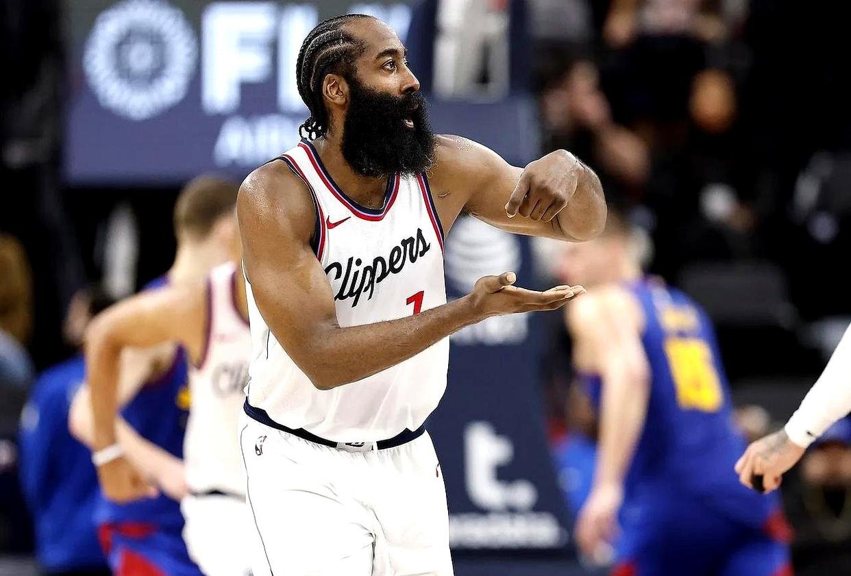 开云app-日本队不断突破！，哈登连续七场比赛得分超过出色防守赛场气氛高涨的简单介绍  第1张