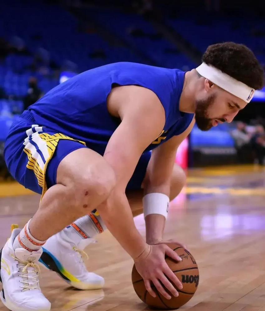 开云电子-包含NBA季后赛倒计时；金州勇士今晚更衣室发声；细节引发关注；管理层满意；心理建设被强调的词条  第2张